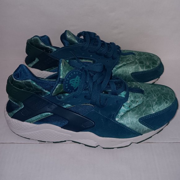 NIKE HUARACHE GREEN ABYSS TURBO GREEN SNEAKERS - Picture 2 of 7